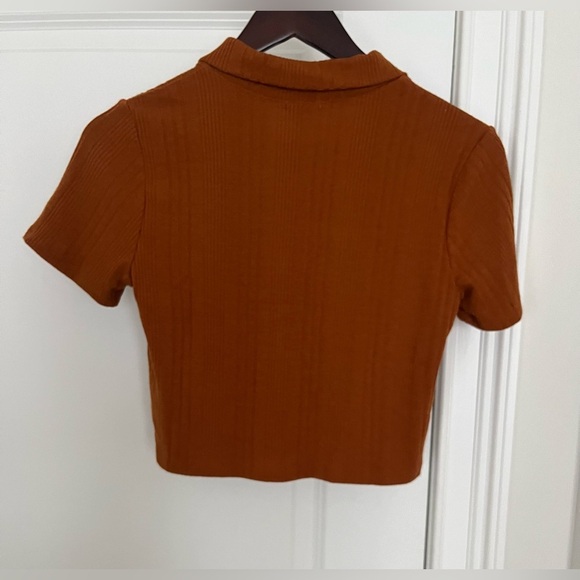 Bozzolo womwns collared crop top Size M brown/rust NWT - Picture 3 of 5